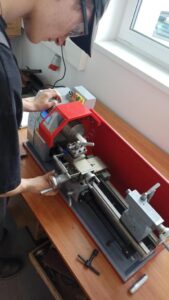 Mechanik precyzyjny na zajęciach (3)
